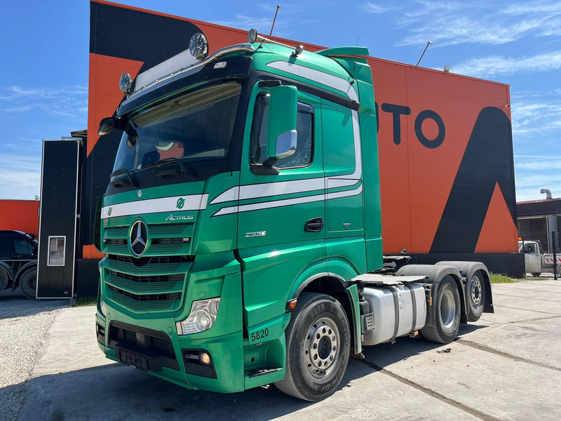 Mercedes-Benz Actros 2553 6x2 STREAMSPACE / RETARDER / PTO - Cabeza tractora: foto 2 Mercedes-Benz Actros 2553 6x2 STREAMSPACE / RETARDER / PTO - Cabeza tractora: foto 2