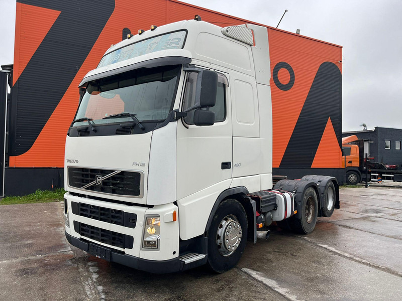 Volvo FH 12 460 6x2 GLOBE XL / DOUBLE BOGIE - Cabeza tractora: foto 2 Volvo FH 12 460 6x2 GLOBE XL / DOUBLE BOGIE - Cabeza tractora: foto 2