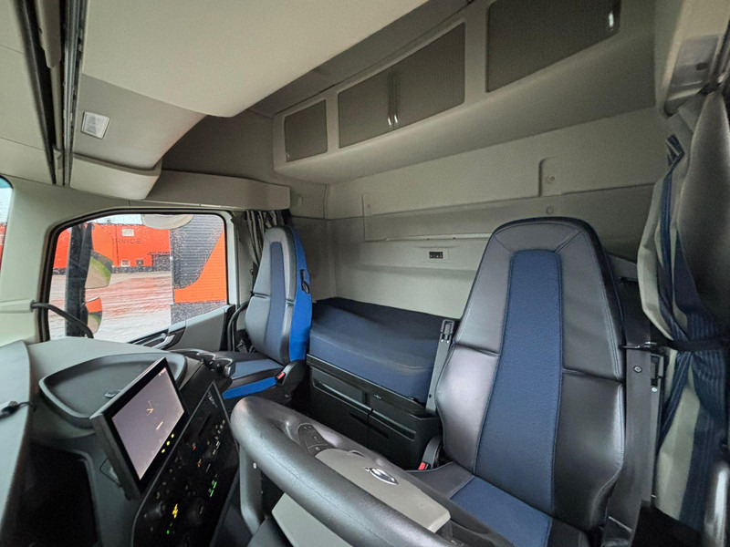 Leasing de Volvo FH 500 6x4 ADR Volvo FH 500 6x4 ADR: foto 17 Leasing de Volvo FH 500 6x4 ADR Volvo FH 500 6x4 ADR: foto 17