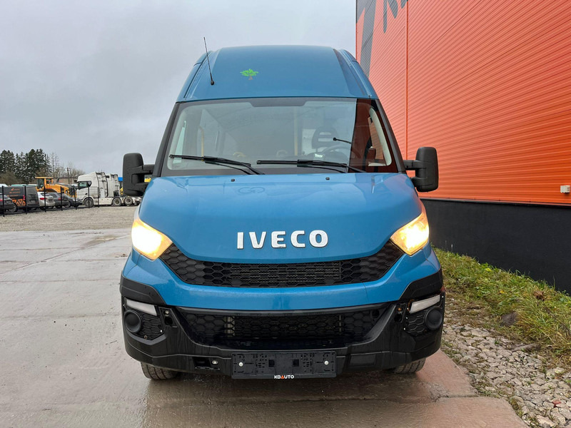 Iveco Daily 50C17 5 PCS AVAILABLE / EURO 6 / 18 SEATS + 8 STANDING / AC / AUXILIARY HEATING - Autobús suburbano: foto 2 Iveco Daily 50C17 5 PCS AVAILABLE / EURO 6 / 18 SEATS + 8 STANDING / AC / AUXILIARY HEATING - Autobús suburbano: foto 2