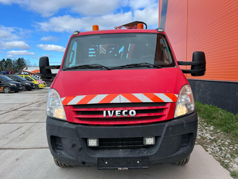 Iveco Daily 65C18 4x2 HMF 683 K2 / PLATFORM L=4256 mm - Furgoneta caja abierta: foto 3 Iveco Daily 65C18 4x2 HMF 683 K2 / PLATFORM L=4256 mm - Furgoneta caja abierta: foto 3