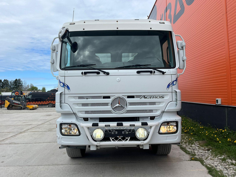 Mercedes-Benz Actros 3241 8x4 MSM 9M 10m3 / FULL STEEL / HUB REDUCTION / CHUTE - Camión hormigonera: foto 3 Mercedes-Benz Actros 3241 8x4 MSM 9M 10m3 / FULL STEEL / HUB REDUCTION / CHUTE - Camión hormigonera: foto 3