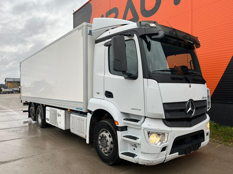Mercedes-Benz Antos 2543 6x2*4 THERMOKING UT 800 / BOX L=7604 - Camión frigorífico: foto 3 Mercedes-Benz Antos 2543 6x2*4 THERMOKING UT 800 / BOX L=7604 - Camión frigorífico: foto 3