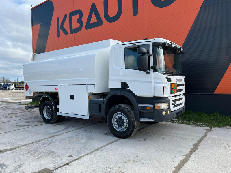 Scania P 360 4x4 TANK 12000 l / ADR - Camión cisterna: foto 3 Scania P 360 4x4 TANK 12000 l / ADR - Camión cisterna: foto 3