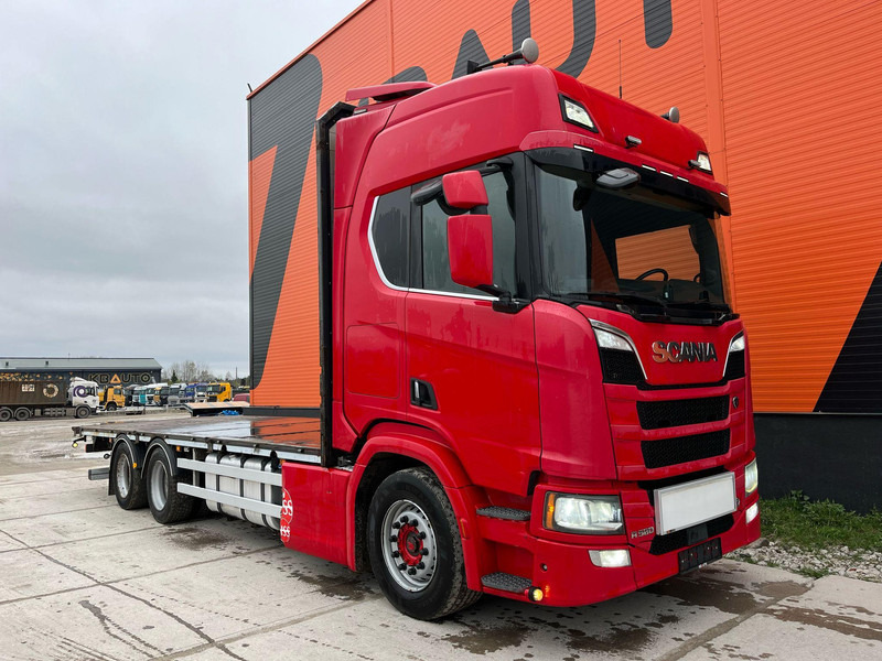 Scania R 580 6x2 RETARDER / 9 TON FRONT AXLE / PLATFORM L=7402 mm - Camión caja abierta: foto 4 Scania R 580 6x2 RETARDER / 9 TON FRONT AXLE / PLATFORM L=7402 mm - Camión caja abierta: foto 4