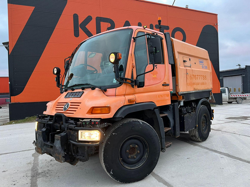 Unimog U 300 4x4 TRILETY SK / 6918 hours - Barredora vial: foto 2 Unimog U 300 4x4 TRILETY SK / 6918 hours - Barredora vial: foto 2