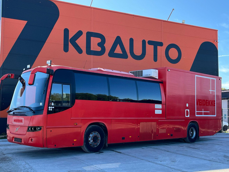 Volvo B12M 4x2 13 SEATS / AC / AUXILIARY HEATING / WC / KITCHEN - Autobús suburbano: foto 1 Volvo B12M 4x2 13 SEATS / AC / AUXILIARY HEATING / WC / KITCHEN - Autobús suburbano: foto 1