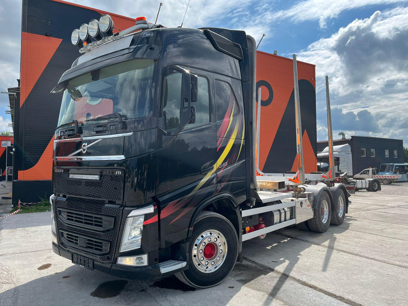 Volvo FH 540 6x4 TANDEM AXLE LIFT - Camión forestal, Camión grúa: foto 2 Volvo FH 540 6x4 TANDEM AXLE LIFT - Camión forestal, Camión grúa: foto 2