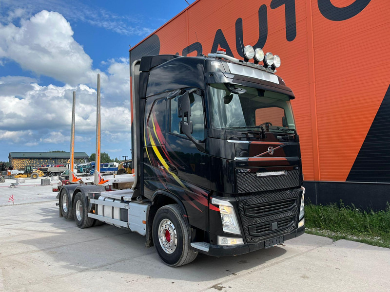 Volvo FH 540 6x4 TANDEM AXLE LIFT - Camión forestal, Camión grúa: foto 4 Volvo FH 540 6x4 TANDEM AXLE LIFT - Camión forestal, Camión grúa: foto 4
