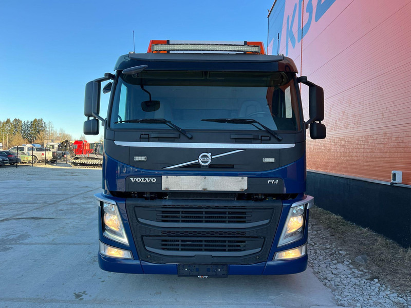 Volvo FM 460 8x2*6 HIAB 302E-6 / PLATFORM L=6720 mm - Camión caja abierta, Camión grúa: foto 2 Volvo FM 460 8x2*6 HIAB 302E-6 / PLATFORM L=6720 mm - Camión caja abierta, Camión grúa: foto 2