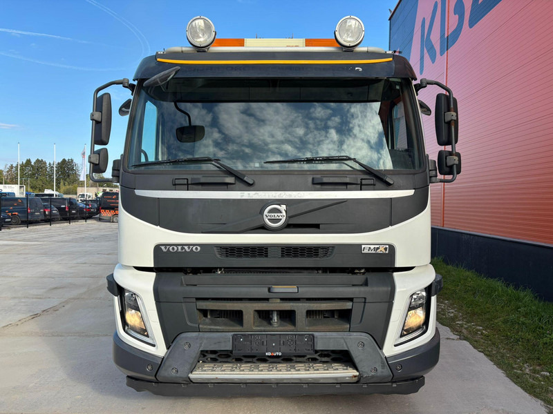 Volvo FMX 500 8x4 PUMI 24-3 - 24 m - 2303 hours / 7 m3 / FULL STEEL - Camión hormigonera: foto 3 Volvo FMX 500 8x4 PUMI 24-3 - 24 m - 2303 hours / 7 m3 / FULL STEEL - Camión hormigonera: foto 3