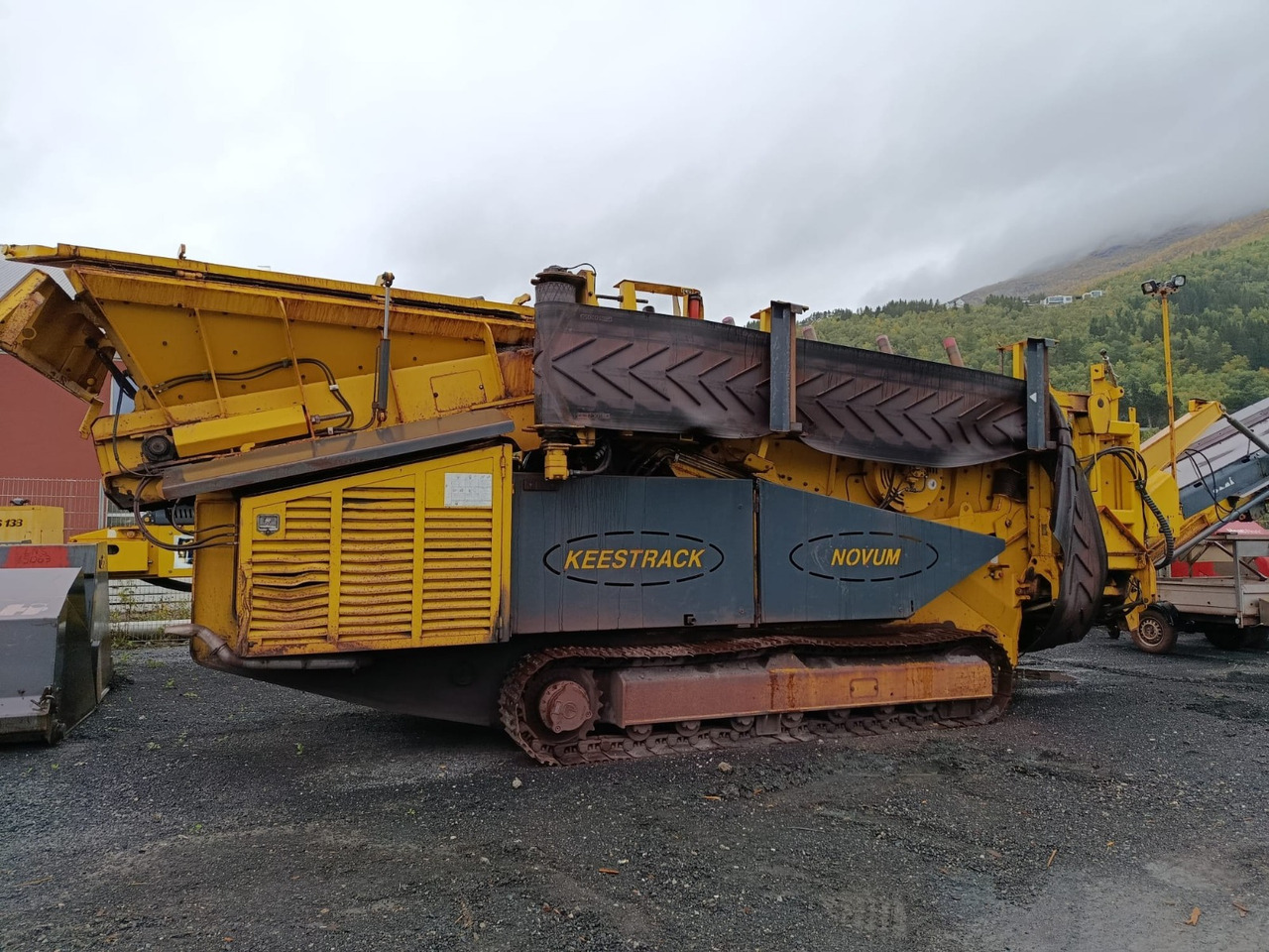 KEESTRACK Novum 4215 - Cribadora: foto 1 KEESTRACK Novum 4215 - Cribadora: foto 1