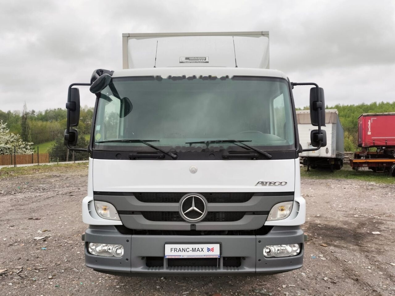 Mercedes-Benz ATEGO 1329 - Camión isotérmico: foto 1 Mercedes-Benz ATEGO 1329 - Camión isotérmico: foto 1