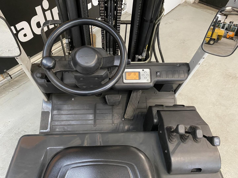 UniCarriers 1Q1L25Q - Carretilla elevadora eléctrica: foto 5 UniCarriers 1Q1L25Q - Carretilla elevadora eléctrica: foto 5