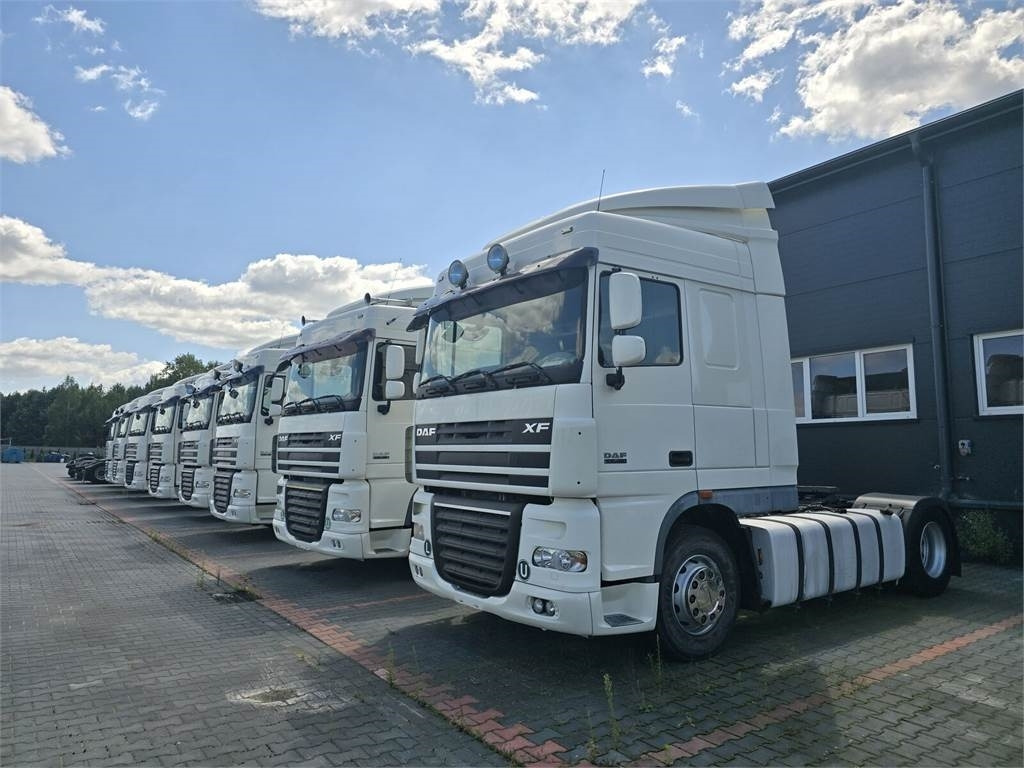 DAF XF 105 460 - Cabeza tractora: foto 2 DAF XF 105 460 - Cabeza tractora: foto 2