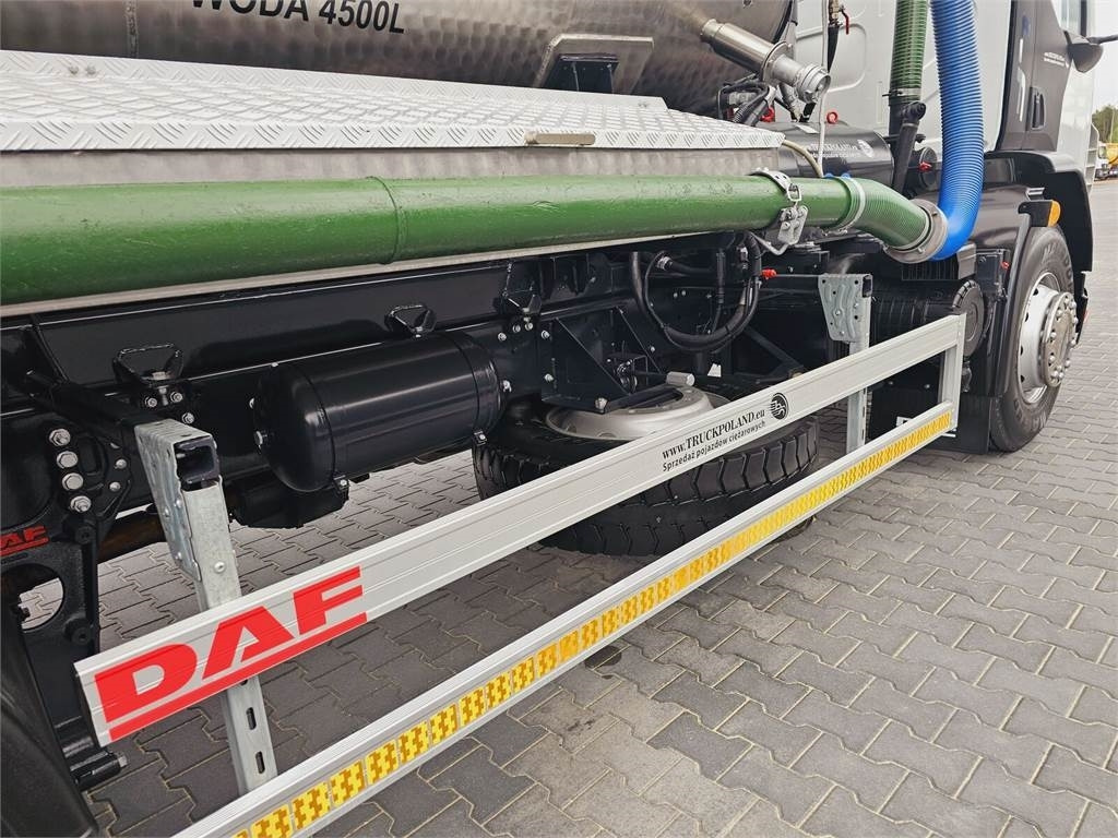 DAF WUKO SCK-4HW for collecting waste liquid separator - Limpieza de alcantarillado: foto 3 DAF WUKO SCK-4HW for collecting waste liquid separator - Limpieza de alcantarillado: foto 3