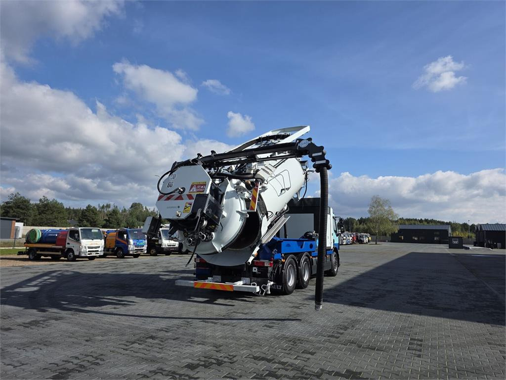 Renault 6x4 WUKO RIVARD RECYTLING for collecting liquid wa - Limpieza de alcantarillado: foto 1 Renault 6x4 WUKO RIVARD RECYTLING for collecting liquid wa - Limpieza de alcantarillado: foto 1