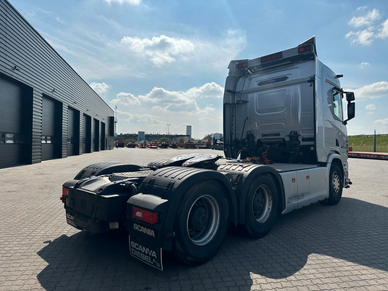 Scania R 730 6x4 Scania R 730 V8 6x4 - Cabeza tractora: foto 3 Scania R 730 6x4 Scania R 730 V8 6x4 - Cabeza tractora: foto 3