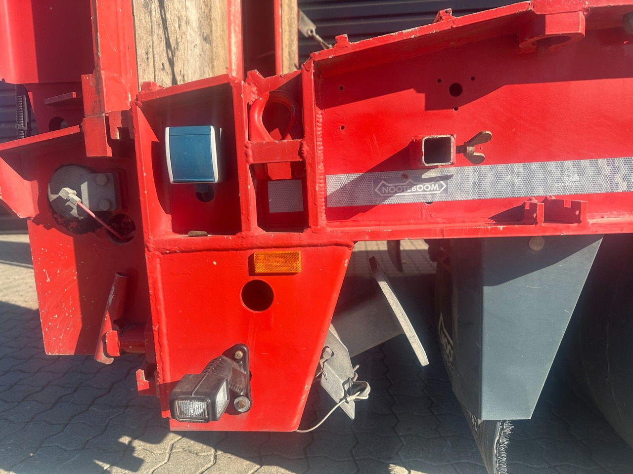 Nooteboom 4 achs anhänger / Doppelt rampen - Remolque góndola rebajadas: foto 4 Nooteboom 4 achs anhänger / Doppelt rampen - Remolque góndola rebajadas: foto 4