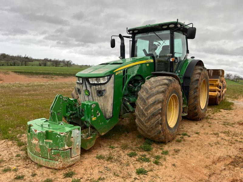 John Deere 8R 8370R - Tractor: foto 1 John Deere 8R 8370R - Tractor: foto 1