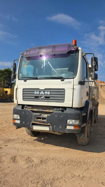 MAN TGA 35.360 - Camión volquete: foto 2 MAN TGA 35.360 - Camión volquete: foto 2