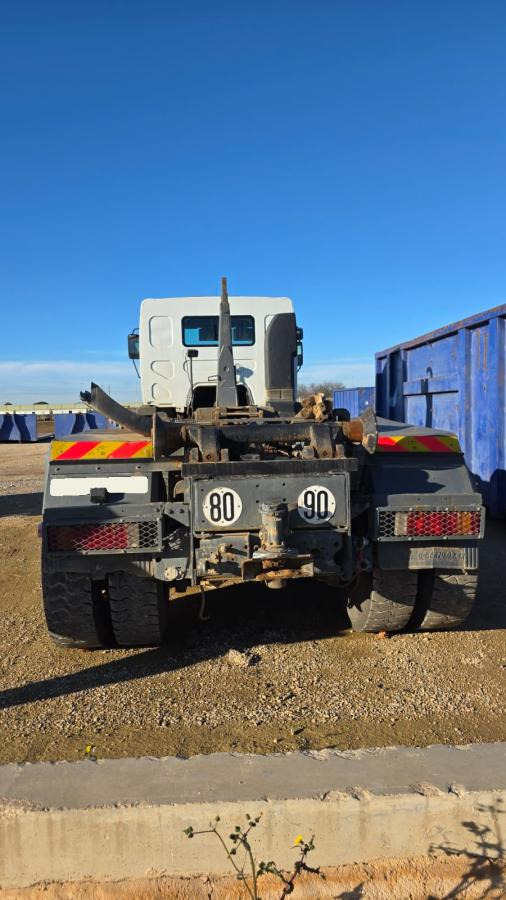 Renault Kerax 370 DCI - Camión multibasculante: foto 4 Renault Kerax 370 DCI - Camión multibasculante: foto 4