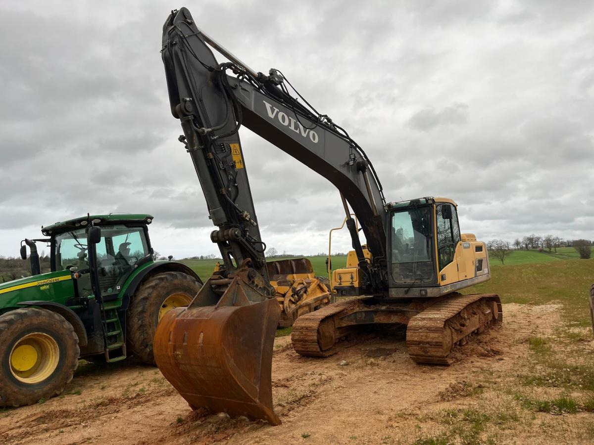 Volvo EC220DL - Excavadora de cadenas: foto 2 Volvo EC220DL - Excavadora de cadenas: foto 2