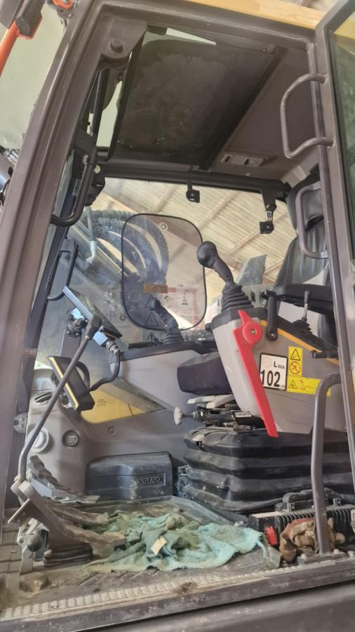 Volvo ECR235 EL - Excavadora de cadenas: foto 5 Volvo ECR235 EL - Excavadora de cadenas: foto 5