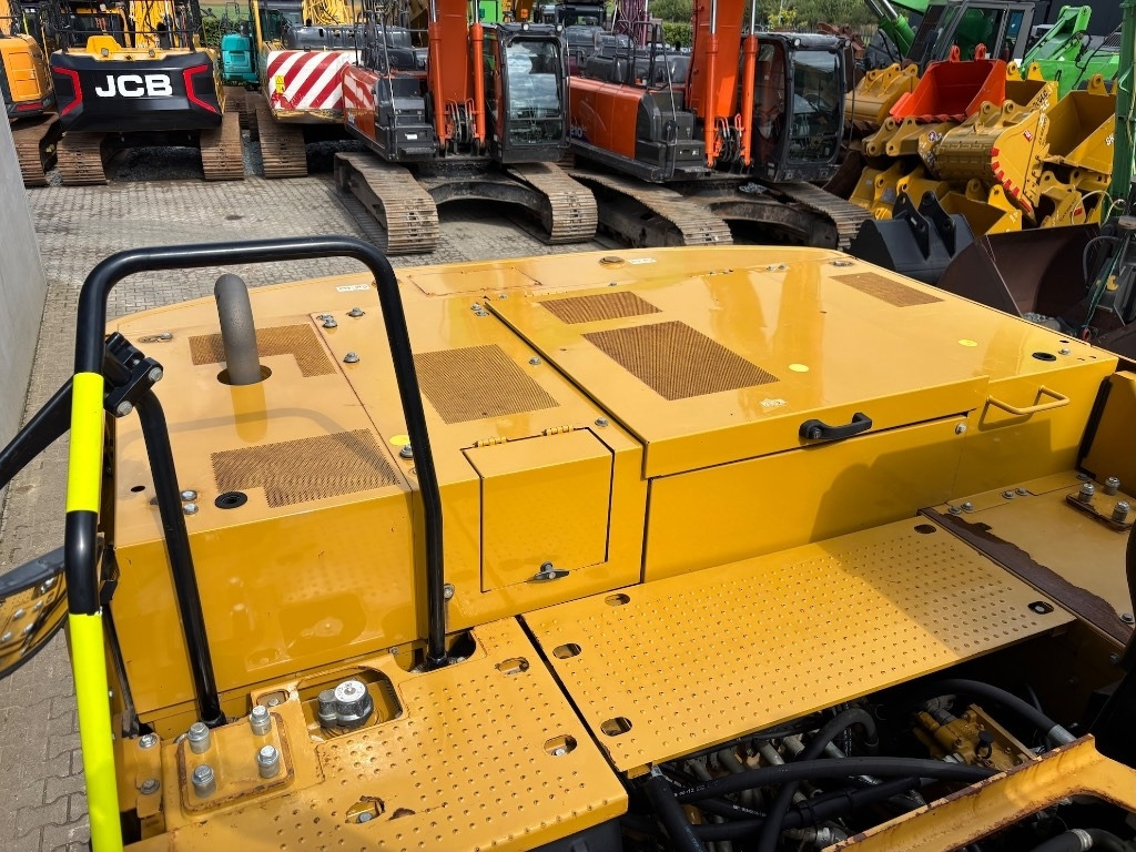 Excavadora de cadenas CAT 320 -- full options -- Made in Japan: foto 27