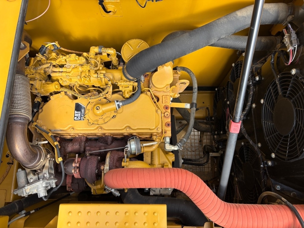 Excavadora de cadenas CAT 320 -- full options -- Made in Japan: foto 20