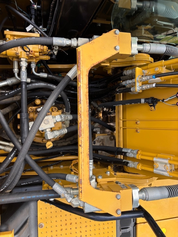 Excavadora de cadenas CAT 320 -- full options -- Made in Japan: foto 31