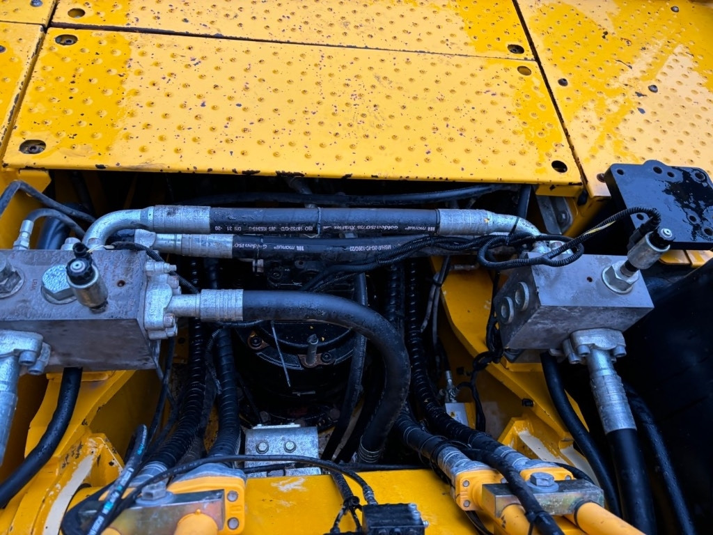 Excavadora de cadenas JCB JS370LC -- JS 370 LC -- Full options: foto 44