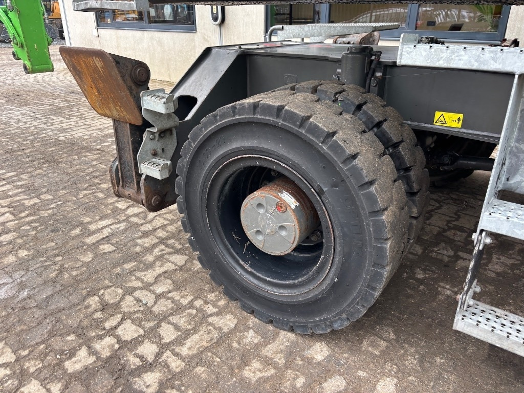 Manipulador de materiales Sennebogen 818 E - 818 M - 818M - 818E XL: foto 44 Manipulador de materiales Sennebogen 818 E - 818 M - 818M - 818E XL: foto 44