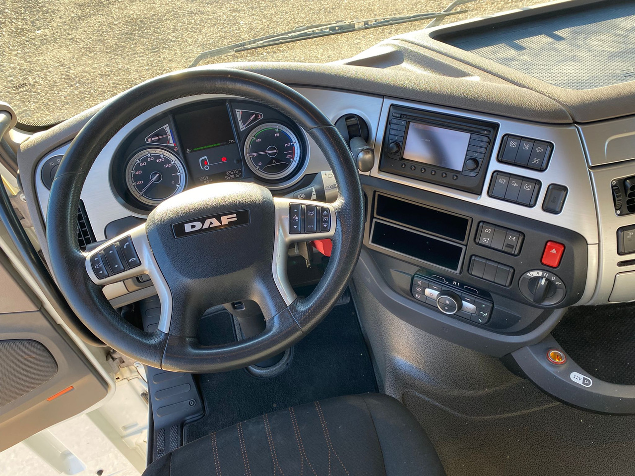 DAF XF530 Super Space Cab - Cabeza tractora: foto 5 DAF XF530 Super Space Cab - Cabeza tractora: foto 5