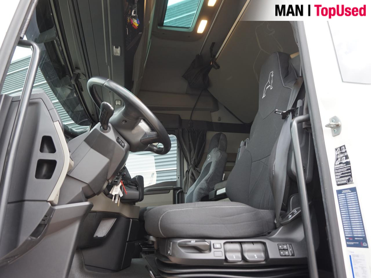 MAN TGX 26.510 6x2/4 BL SA / Retarder / LED - Cabeza tractora: foto 5 MAN TGX 26.510 6x2/4 BL SA / Retarder / LED - Cabeza tractora: foto 5