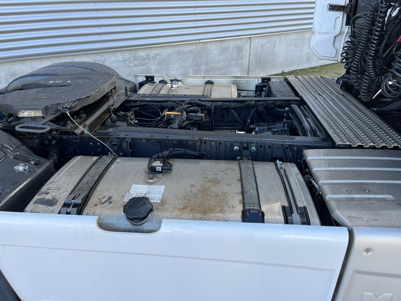 Cabeza tractora MAN TGX 18.470 GX / ZF Retarder / Full LED / 2 Tanks / APK TUV 01-26: foto 14