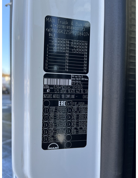 Cabeza tractora MAN TGX 18.470 GX / ZF Retarder / Full LED / 2 Tanks / APK TUV 01-26: foto 13