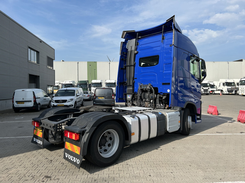 Volvo FH 420 Globetrotter / 921 dkm / 2 Tanks / VEB+ / NL Truck - Cabeza tractora: foto 2 Volvo FH 420 Globetrotter / 921 dkm / 2 Tanks / VEB+ / NL Truck - Cabeza tractora: foto 2