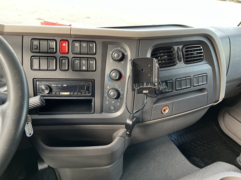 DAF LF 180 FA Euro 6 / 12 Ton / 400 dkm / Box / Laadklep - Camión caja cerrada: foto 5 DAF LF 180 FA Euro 6 / 12 Ton / 400 dkm / Box / Laadklep - Camión caja cerrada: foto 5