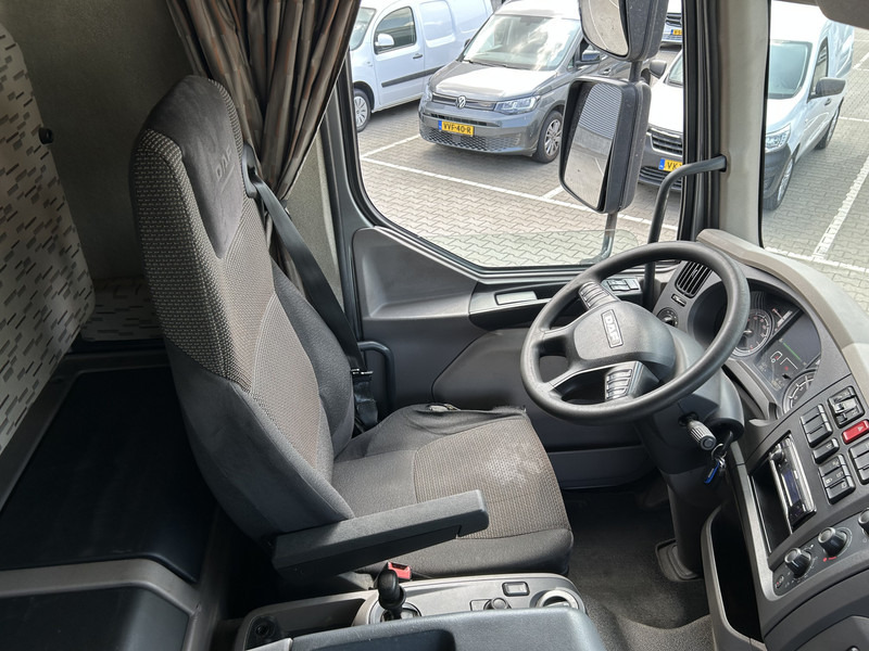 DAF LF 310 FA / Effer 175.2/3s Crane / 728 dkm / Flat Bed / APK TUV 10-25 - Camión grúa: foto 3 DAF LF 310 FA / Effer 175.2/3s Crane / 728 dkm / Flat Bed / APK TUV 10-25 - Camión grúa: foto 3