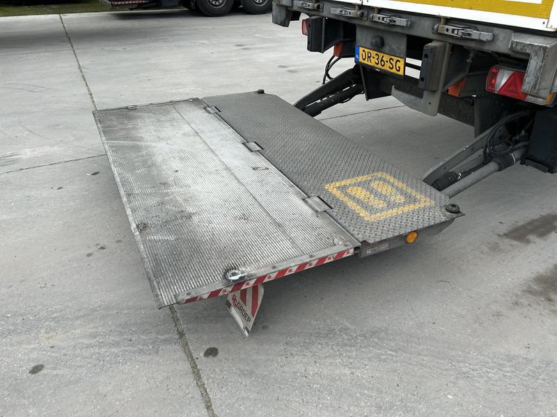 Fruehauf CNP 03 / Box / Laadklep / SAF Schijfrem - Semirremolque caja cerrada: foto 5 Fruehauf CNP 03 / Box / Laadklep / SAF Schijfrem - Semirremolque caja cerrada: foto 5