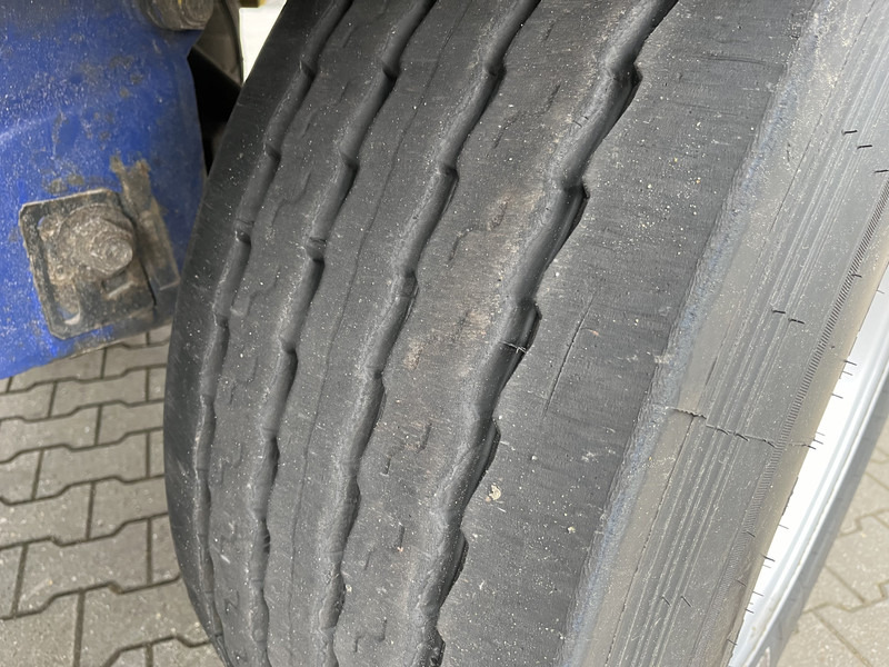 Semirremolque frigorífico Krone Coolliner / Carrier Vector 1950 / Frigo Box / BPW Drum / APK TUV 04-26: foto 15 Semirremolque frigorífico Krone Coolliner / Carrier Vector 1950 / Frigo Box / BPW Drum / APK TUV 04-26: foto 15