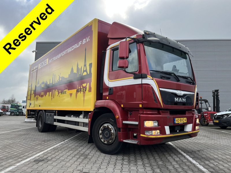 MAN TGM 18.250 / 18 Ton / 560 dkm / New Tacho V2 / Box / Loadlift / APK TUV 12-25 - Camión caja cerrada: foto 1 MAN TGM 18.250 / 18 Ton / 560 dkm / New Tacho V2 / Box / Loadlift / APK TUV 12-25 - Camión caja cerrada: foto 1