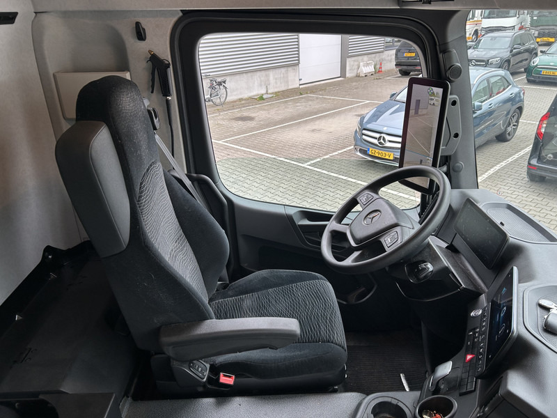 Mercedes-Benz Actros 2124 / Carrier Koeler -30 gr / Cheraeu / Laadklep / APK 01-26 - Camión frigorífico: foto 3 Mercedes-Benz Actros 2124 / Carrier Koeler -30 gr / Cheraeu / Laadklep / APK 01-26 - Camión frigorífico: foto 3