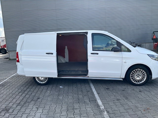 Mercedes-Benz Vito 109 CDI Lang / Airco / Cruise / Trekhaak / APK 01-26 - Furgoneta pequeña: foto 3 Mercedes-Benz Vito 109 CDI Lang / Airco / Cruise / Trekhaak / APK 01-26 - Furgoneta pequeña: foto 3