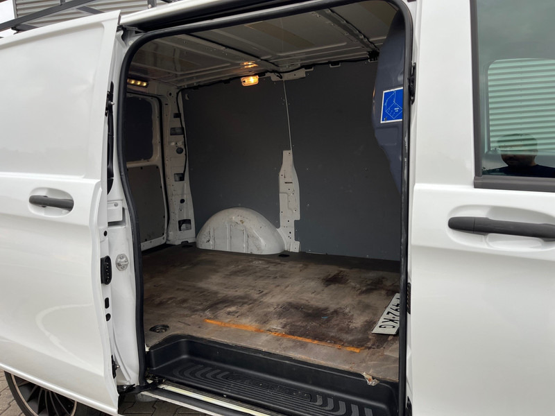 Mercedes-Benz Vito 111 CDI Lang / Business Professional Plus / / Imperial / Towbar / APK-TUV 11-25 - Furgoneta pequeña: foto 4 Mercedes-Benz Vito 111 CDI Lang / Business Professional Plus / / Imperial / Towbar / APK-TUV 11-25 - Furgoneta pequeña: foto 4