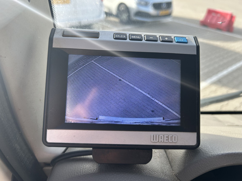 Furgoneta frigorifica Nissan Cabstar NT400 / Duo Temp Frigo -30 gr / 146 dkm / Blad - Blad / APK TUV 03-26: foto 6 Furgoneta frigorifica Nissan Cabstar NT400 / Duo Temp Frigo -30 gr / 146 dkm / Blad - Blad / APK TUV 03-26: foto 6