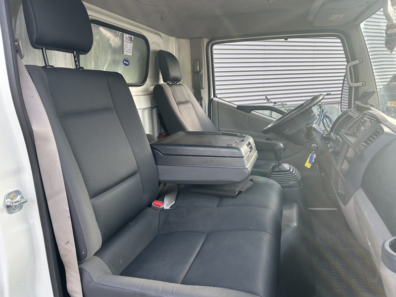 Furgoneta frigorifica Nissan Cabstar NT400 / Duo Temp Frigo -30 gr / 146 dkm / Blad - Blad / APK TUV 03-26: foto 7 Furgoneta frigorifica Nissan Cabstar NT400 / Duo Temp Frigo -30 gr / 146 dkm / Blad - Blad / APK TUV 03-26: foto 7