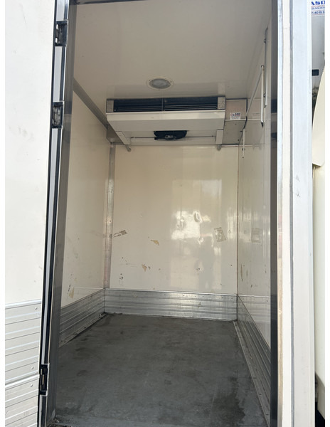 Furgoneta frigorifica Nissan Cabstar NT400 / Duo Temp Frigo -30 gr / 146 dkm / Blad - Blad / APK TUV 03-26: foto 8 Furgoneta frigorifica Nissan Cabstar NT400 / Duo Temp Frigo -30 gr / 146 dkm / Blad - Blad / APK TUV 03-26: foto 8