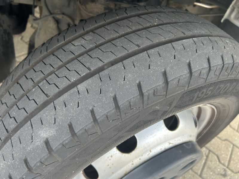 Furgoneta frigorifica Nissan Cabstar NT400 / Duo Temp Frigo -30 gr / 146 dkm / Blad - Blad / APK TUV 03-26: foto 16 Furgoneta frigorifica Nissan Cabstar NT400 / Duo Temp Frigo -30 gr / 146 dkm / Blad - Blad / APK TUV 03-26: foto 16